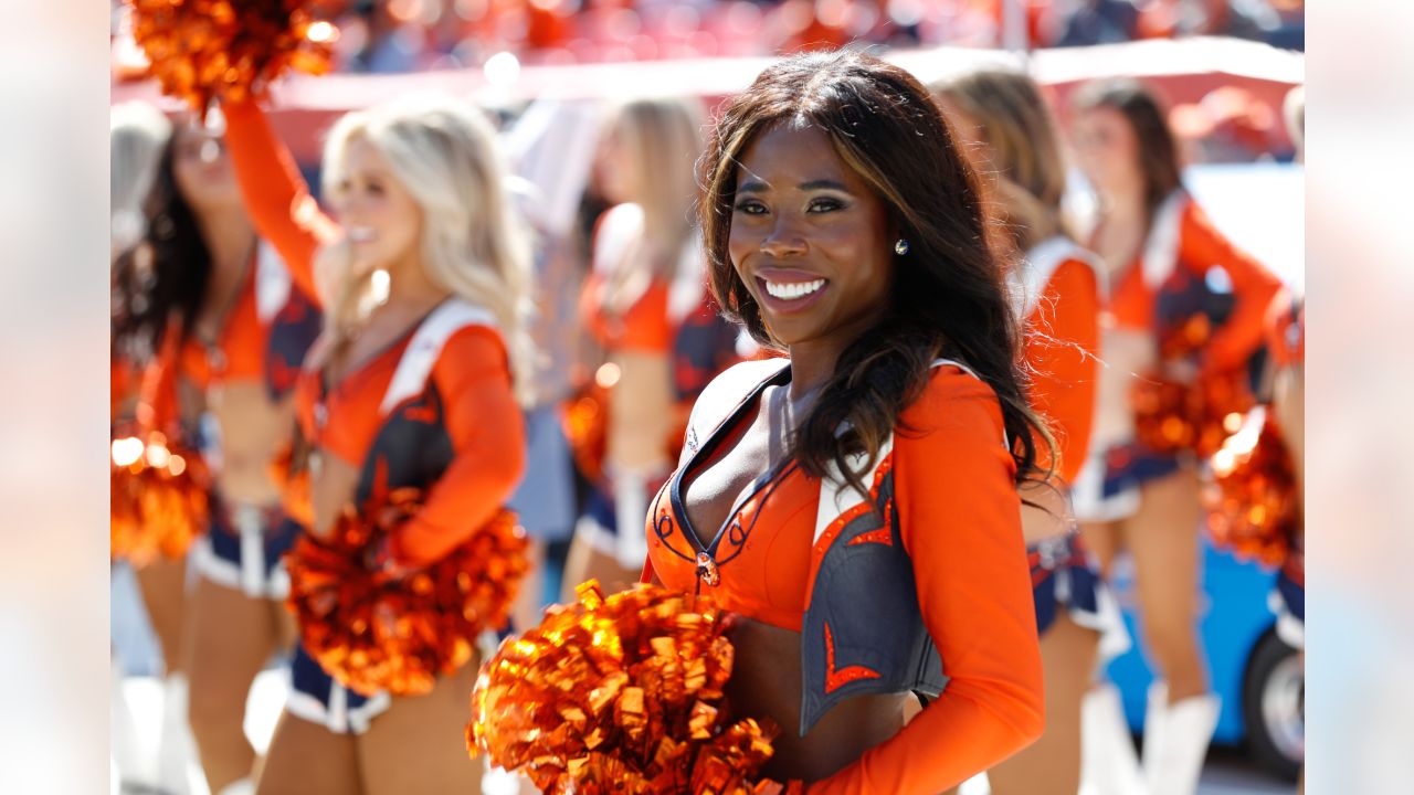 Denver Broncos Cheerleaders game gallery: Week 2 vs. Houston