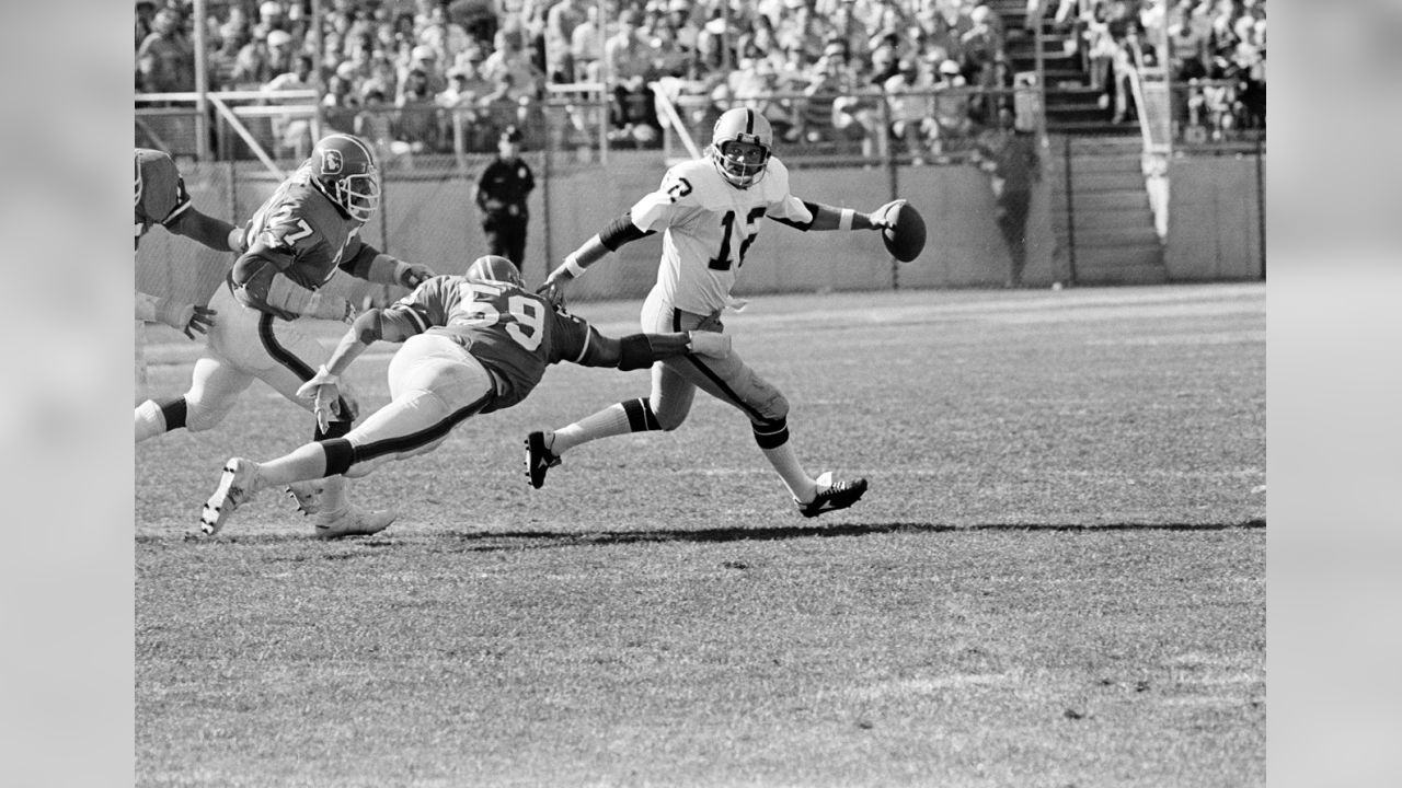 Biography: Billy Thompson, S – Denver Broncos History