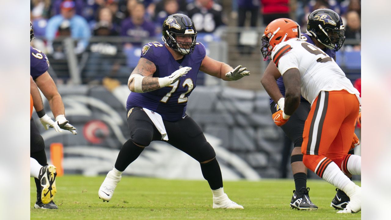 Baltimore Ravens tight end Josh Oliver (84) runs for the play during an NFL  wild-card football game against the Cincinnati Bengals on Sunday, Jan. 15,  2023, in Cincinnati. (AP Photo/Emilee Chinn Stock