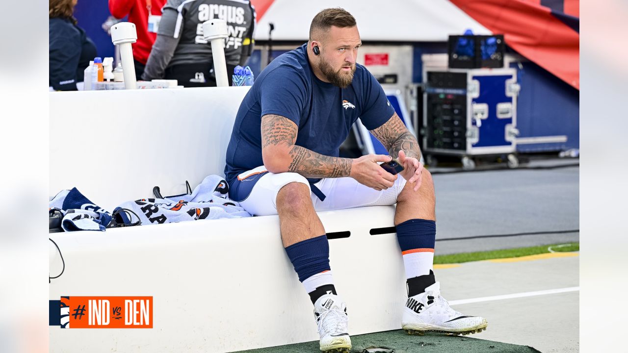 Pregame photos: Broncos arrive and prepare for Week 5 game vs. Colts on  'Thursday Night Football'