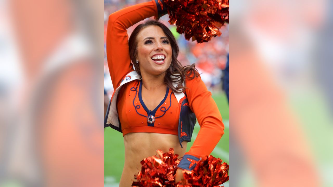 Denver Broncos Cheerleaders game gallery: vs. Bears