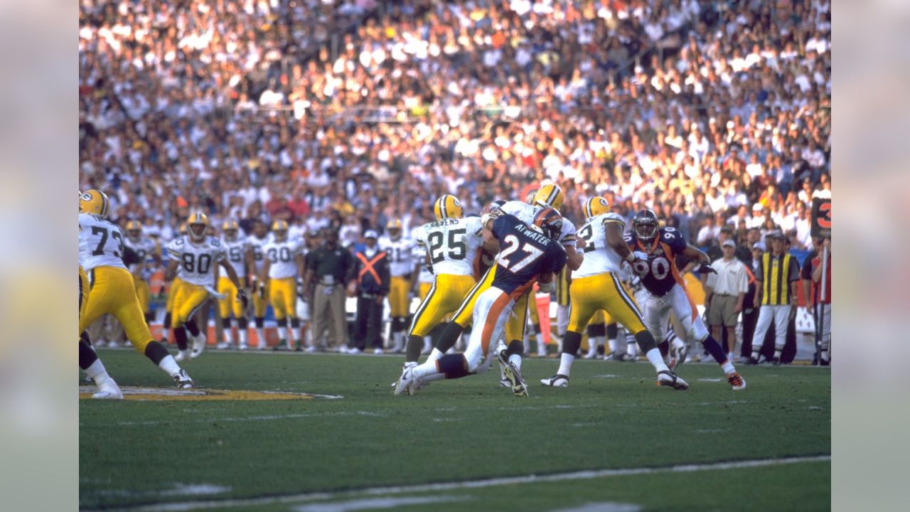 Elway finally gets a ring at Super Bowl XXXII