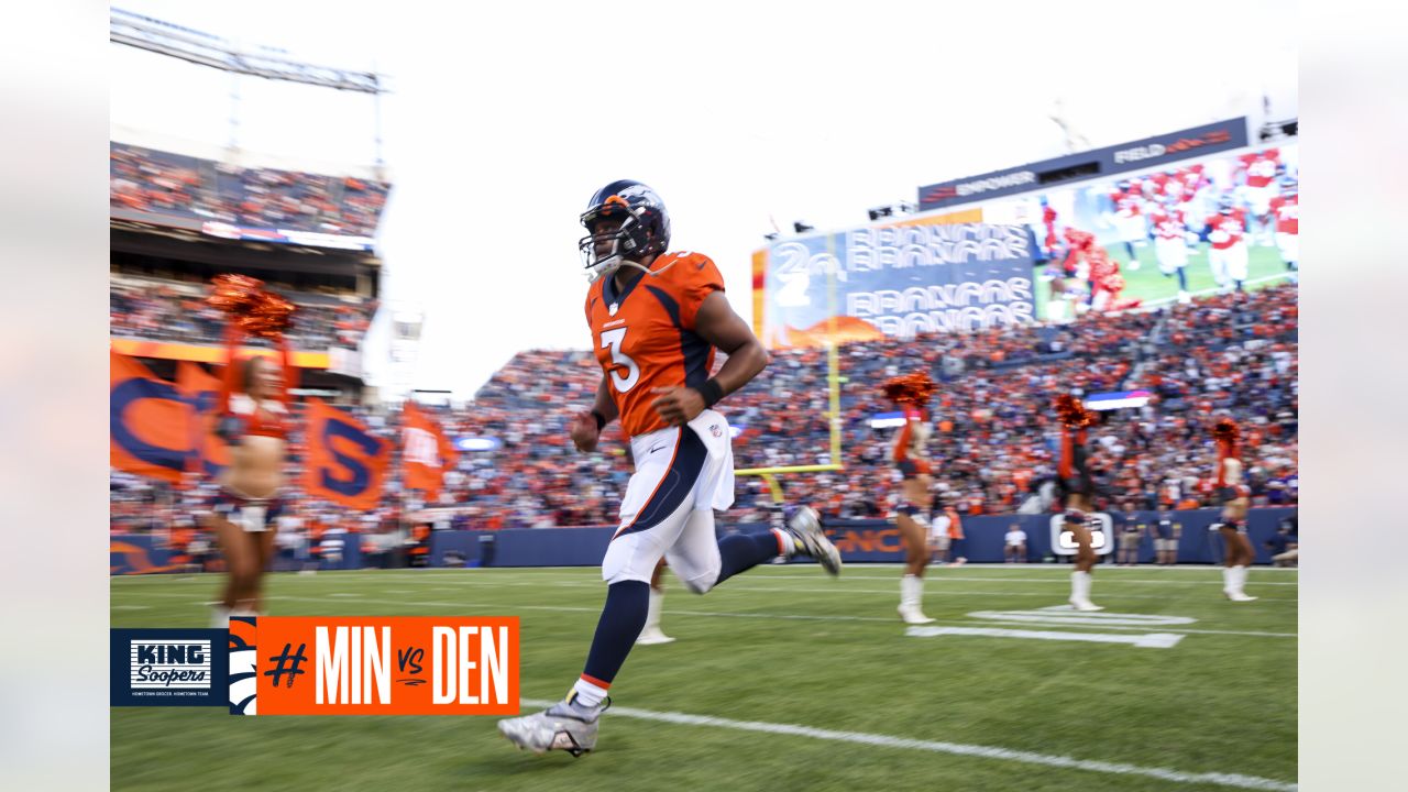 Pregame photos: Broncos arrive and prepare for preseason finale vs. the  Vikings