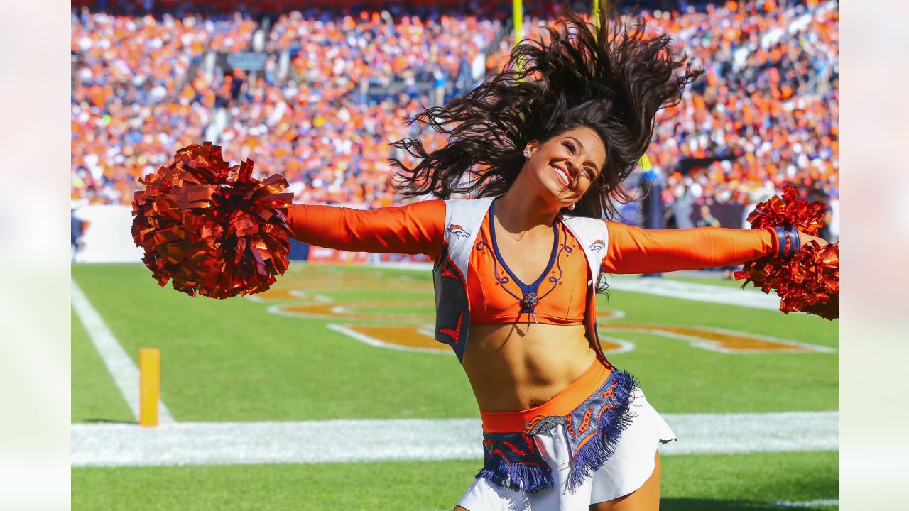 Denver Broncos Cheerleaders game gallery: Week 2 vs. Washington