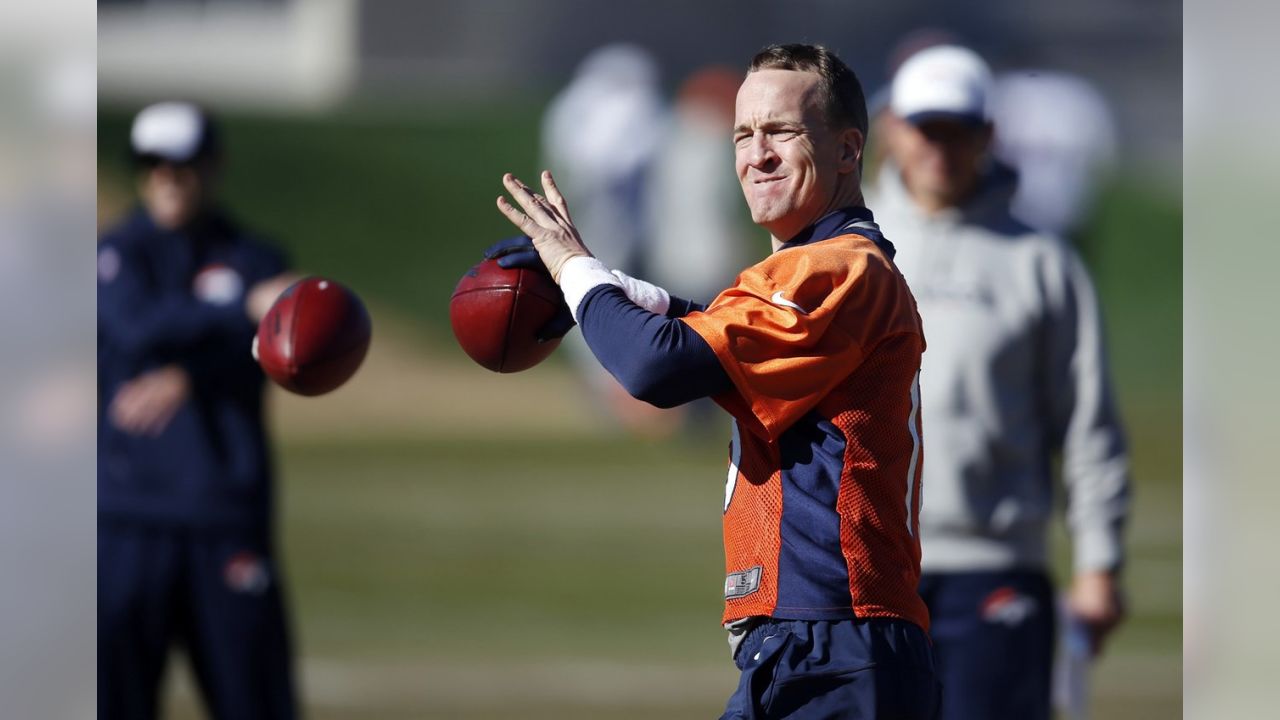 Death of the Pocket Passer: Broncos Peyton Manning on fast quarterbacks