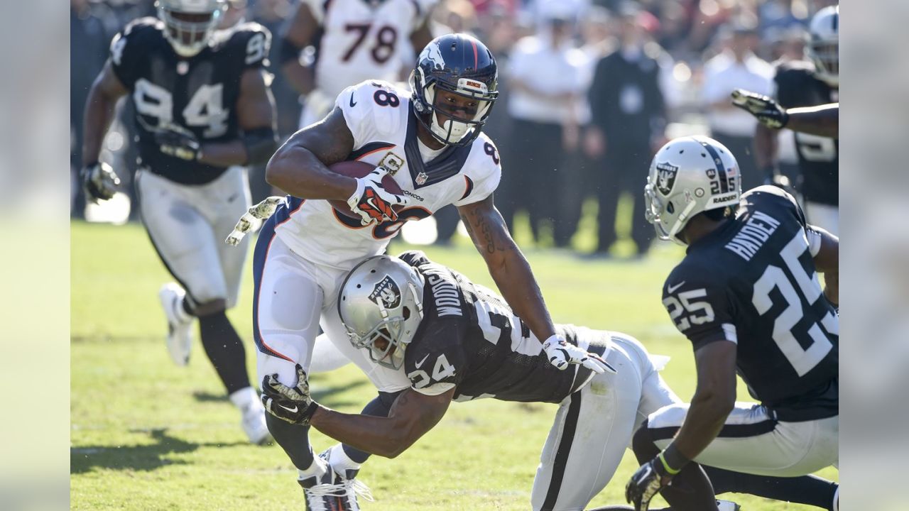 November 9, 2014: Denver Broncos defensive tackle Terrance Knighton (98) in  action during the NFL football game between the Denver Broncos and the  Oakland Raiders at the O.co Coliseum in Oakland, California.