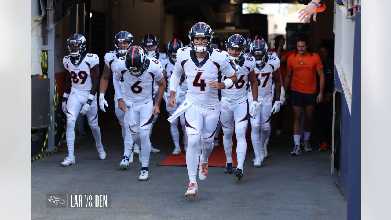 Pregame photos: Broncos arrive and prepare for preseason finale vs. the  Vikings