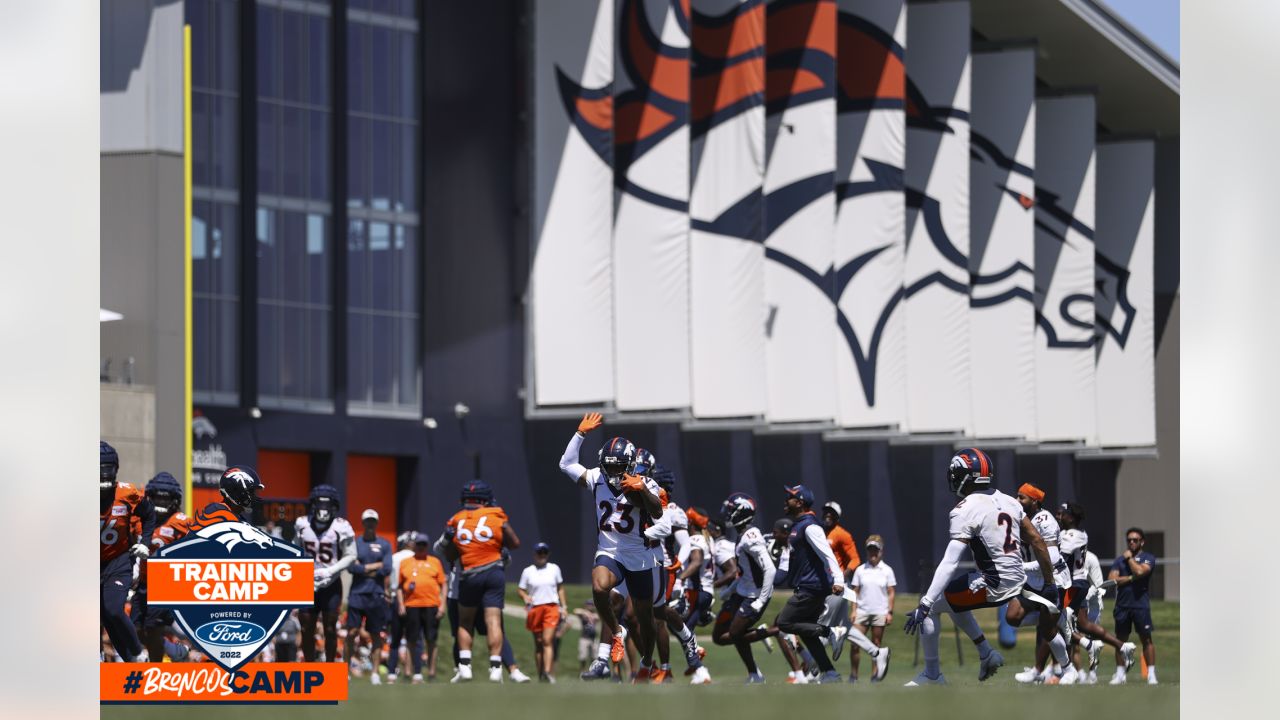 Broncos training camp rewind, Day 4: First weekend practice draws