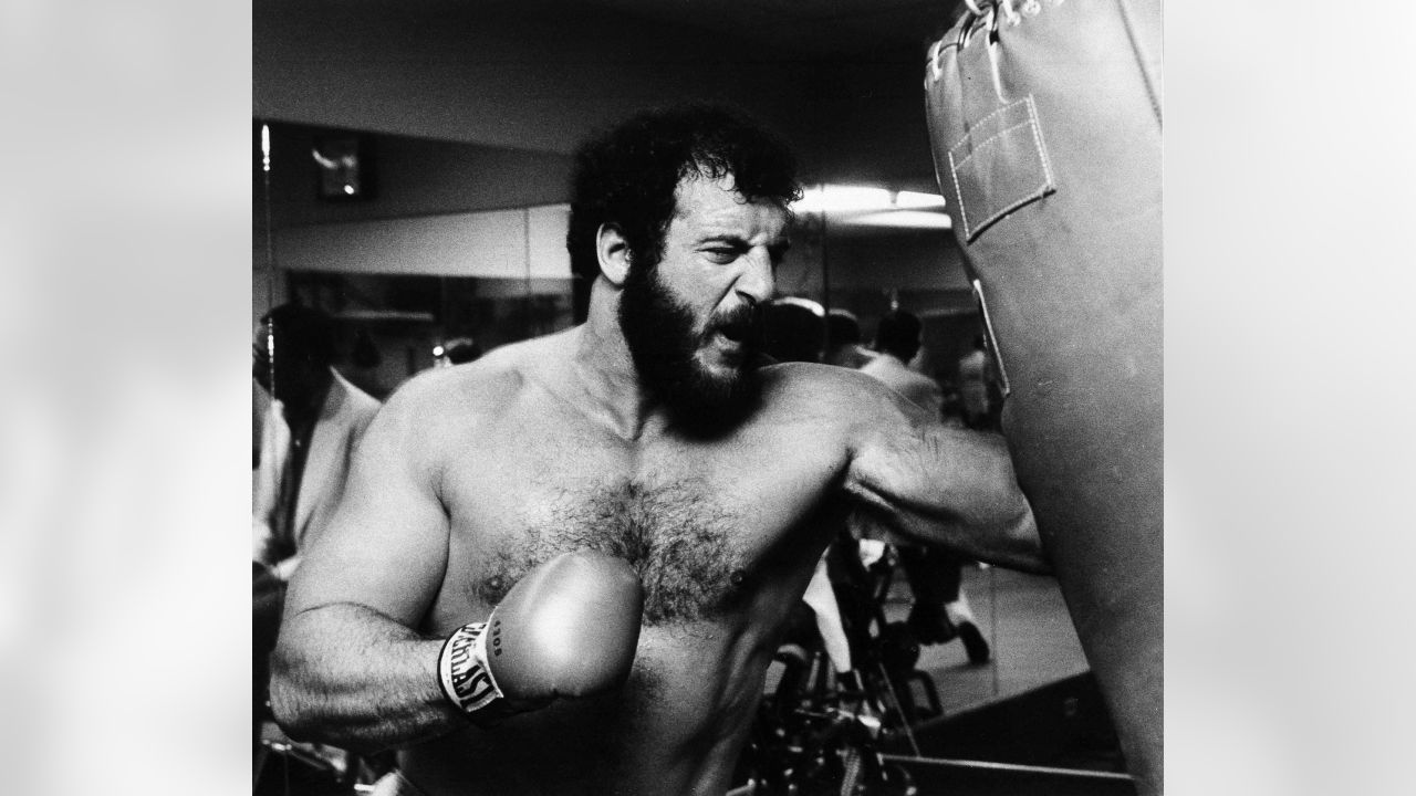 Broncos Legends: The story of Lyle Alzado's unique and fiery Broncos career