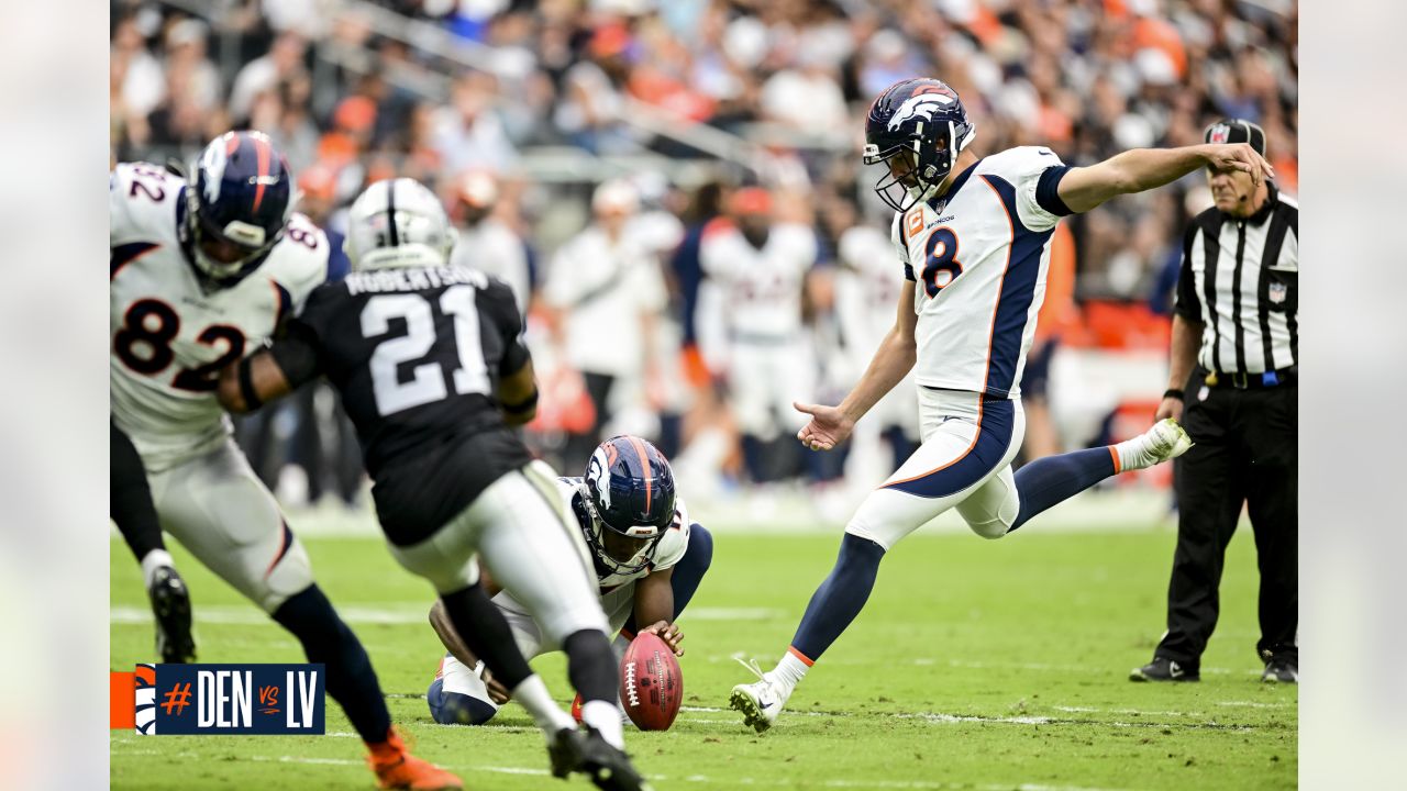 Broncos end miserable season with a dud, as Raiders convert last-second TD,  2-point conversion to beat Denver 32-31 – Greeley Tribune