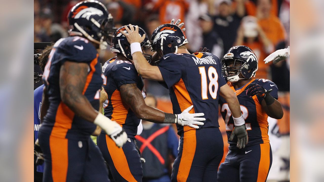 Manning makes history as Broncos rout 49ers 42-17 – The Morning Call