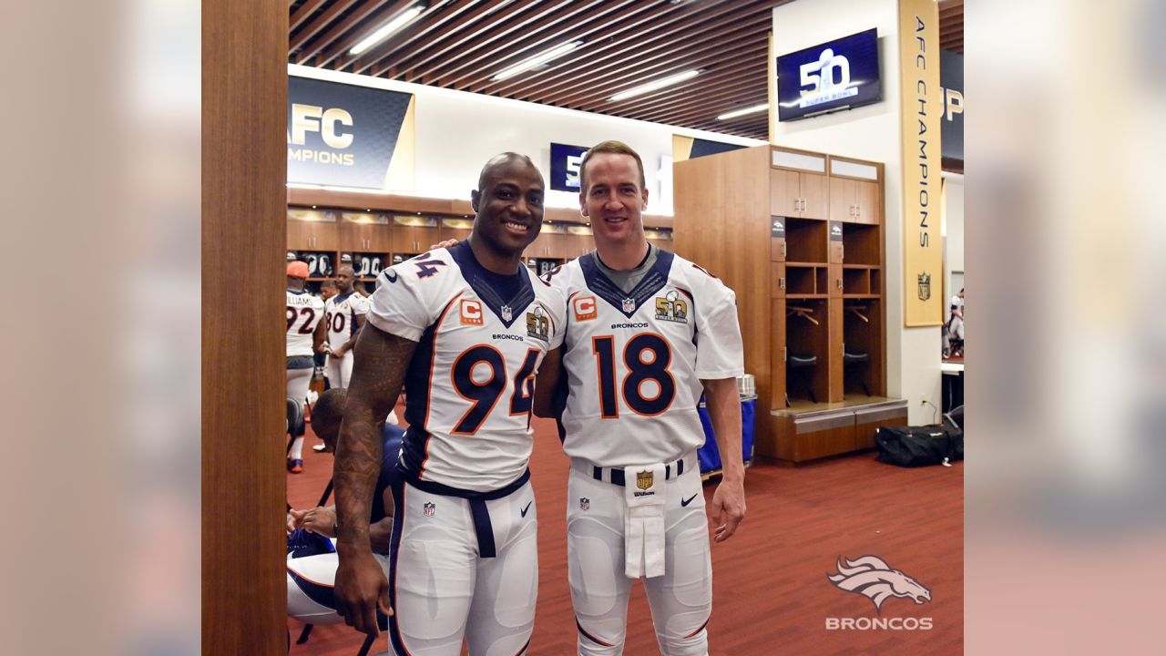 Peyton Manning meets with Demaryius Thomas' mother after Super Bowl  walkthrough