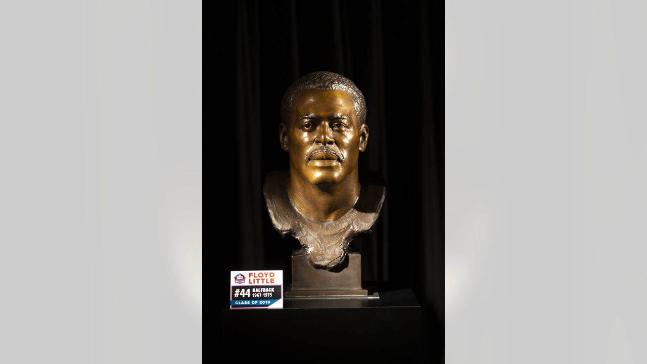 Franklin Mint, Football HOF Introduce Bronze Mini Busts - Sports