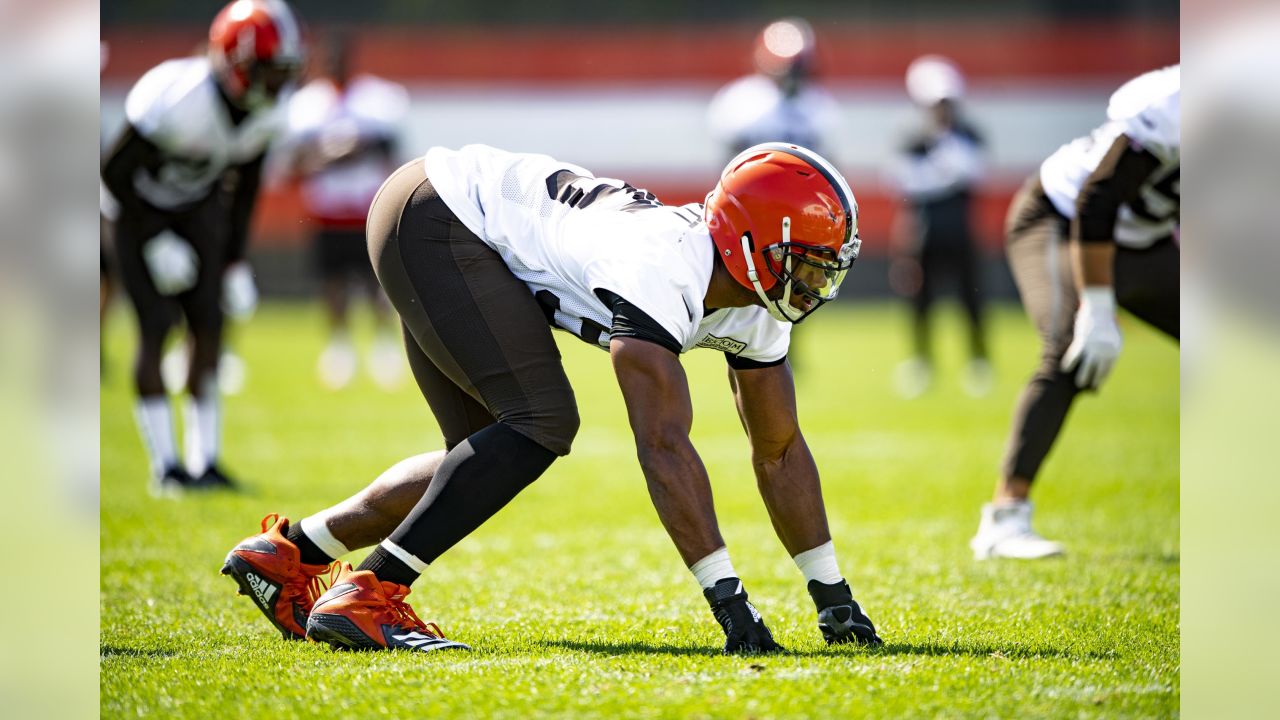 Myles Garrett pledges $5,000 per sack this season to clean water