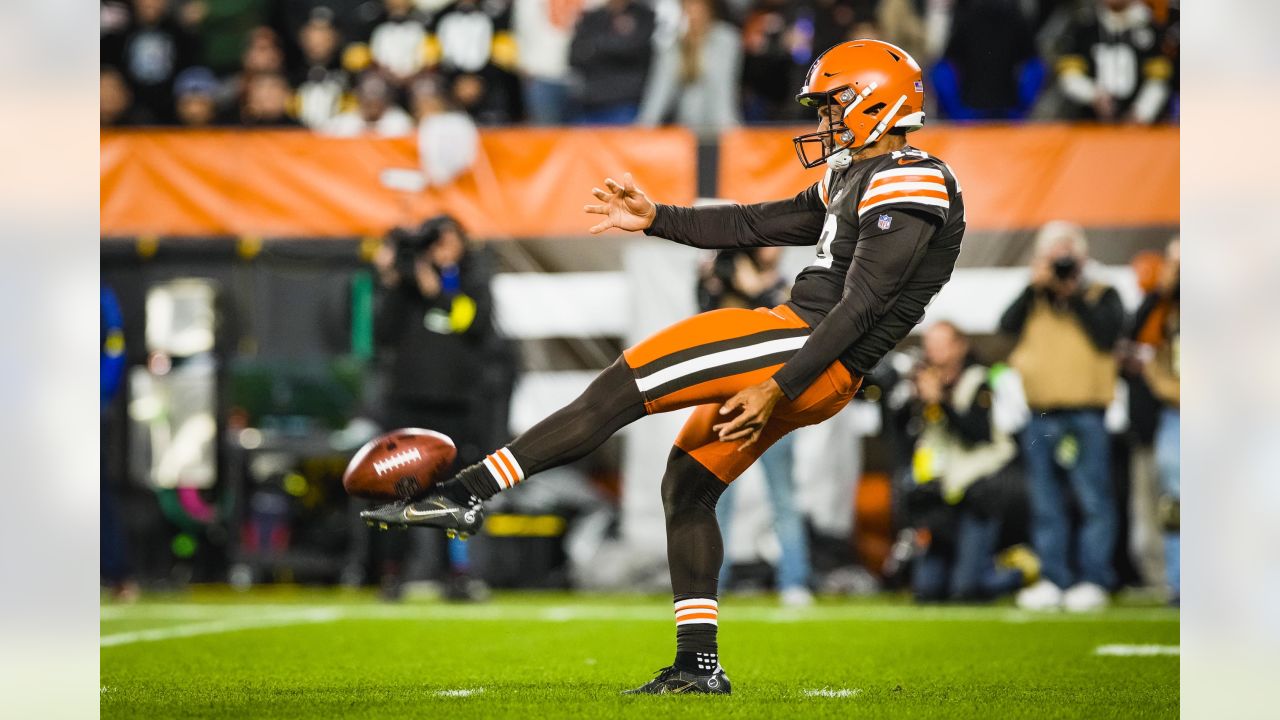 Pittsburgh Steelers forget to recover free kick as Browns grab ball