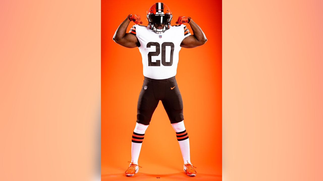 Cleveland Browns revamp image with new uniforms, look to be the