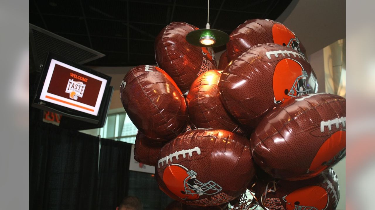 NFL Balloon Bouquet Cleveland Browns(12 Balloons) - Balloon