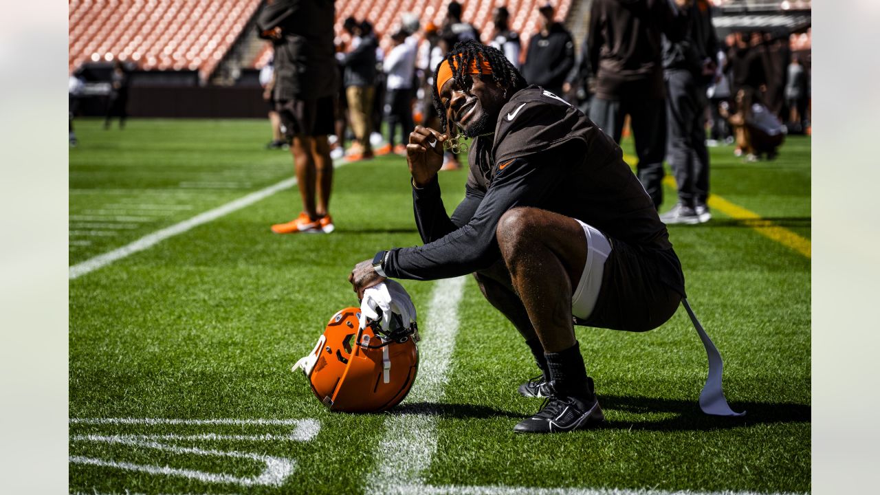 Cleveland Browns offensive linemen James Hudson III (66) participates in a  drill during an NFL football practice in Berea, Ohio, Wednesday, Aug. 4,  2021. (AP Photo/David Dermer Stock Photo - Alamy