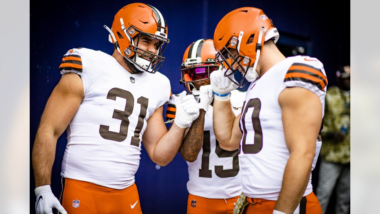 November 14, 2021: Cleveland Browns fullback Andy Janovich (31) before the  NFL football game between the Cleveland Browns and the New England Patriots  at Gillette Stadium, in Foxborough, Massachusetts. The Patriots defeat