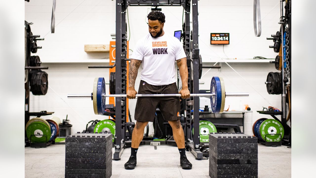 Cleveland Browns linebacker Jacob Phillips warms up during an NFL football  practice at the team's training facility Wednesday, June 2, 2021, in Berea,  Ohio. (AP Photo/Ron Schwane Stock Photo - Alamy