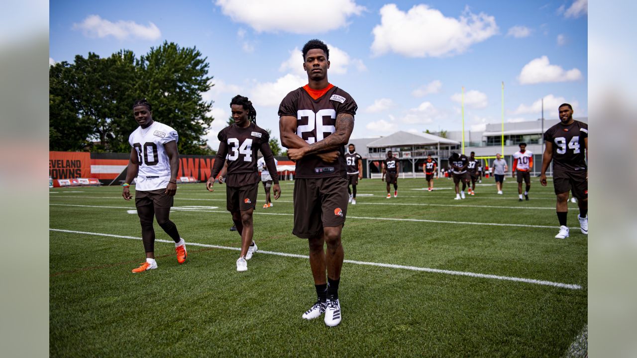 Browns news: Perrion Winfrey kicked off the team, training camp reporting  starts - Dawgs By Nature