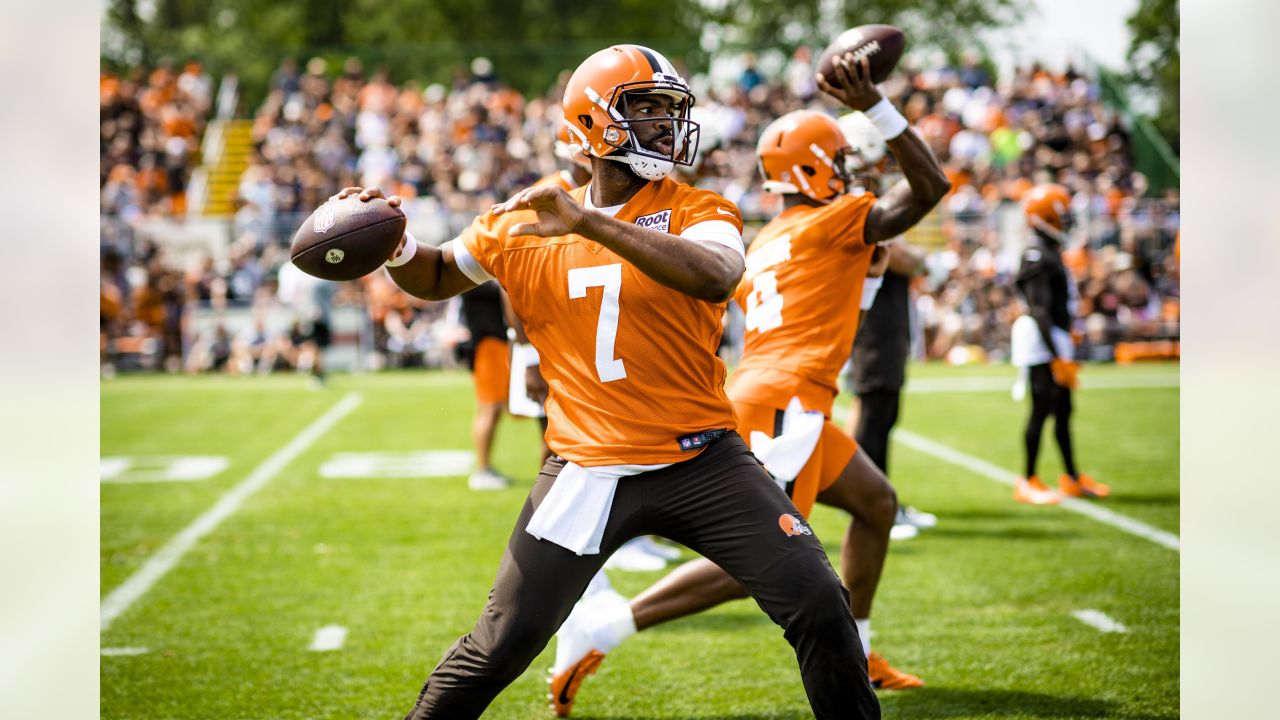 Browns Training Camp Preview, 5 Issues to Watch: QB once again