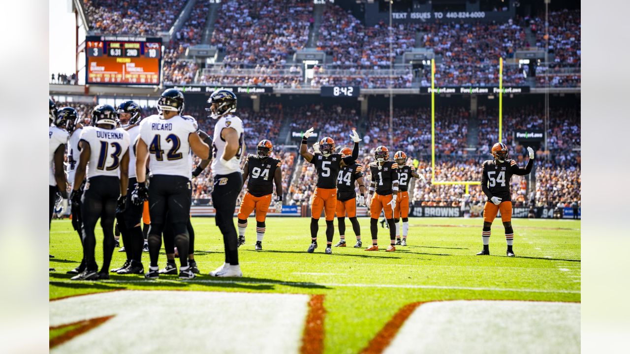 Baltimore Ravens 3-13 Cleveland Browns: Donovan Peoples-Jones scores only  TD of the game as the Browns stay alive in AFC playoff race, NFL News