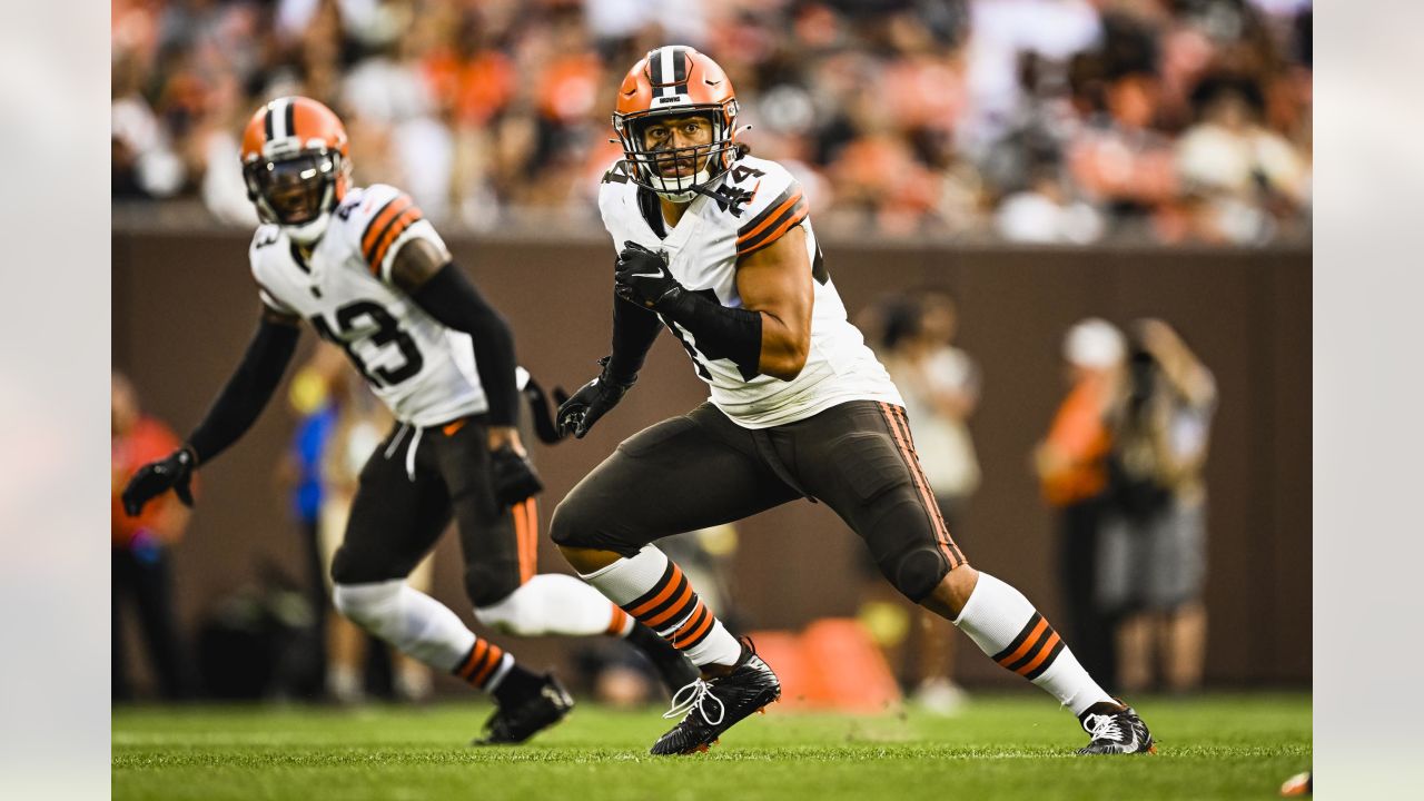 Cleveland Browns running back John Kelly Jr. (41) runs with the ball during  an NFL preseason football game against the Chicago Bears, Saturday Aug. 27,  2022, in Cleveland. (AP Photo/Kirk Irwin Stock