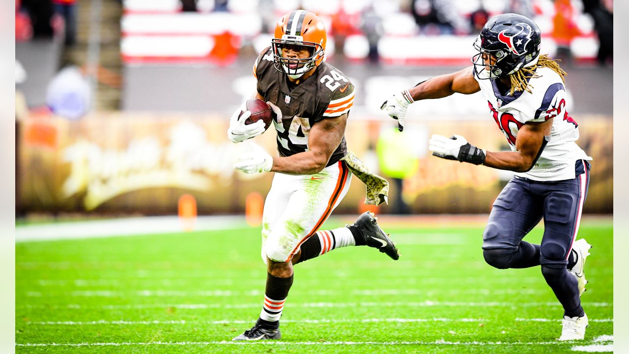 Nick Chubb's return to the end zone sends Browns to win over Texans