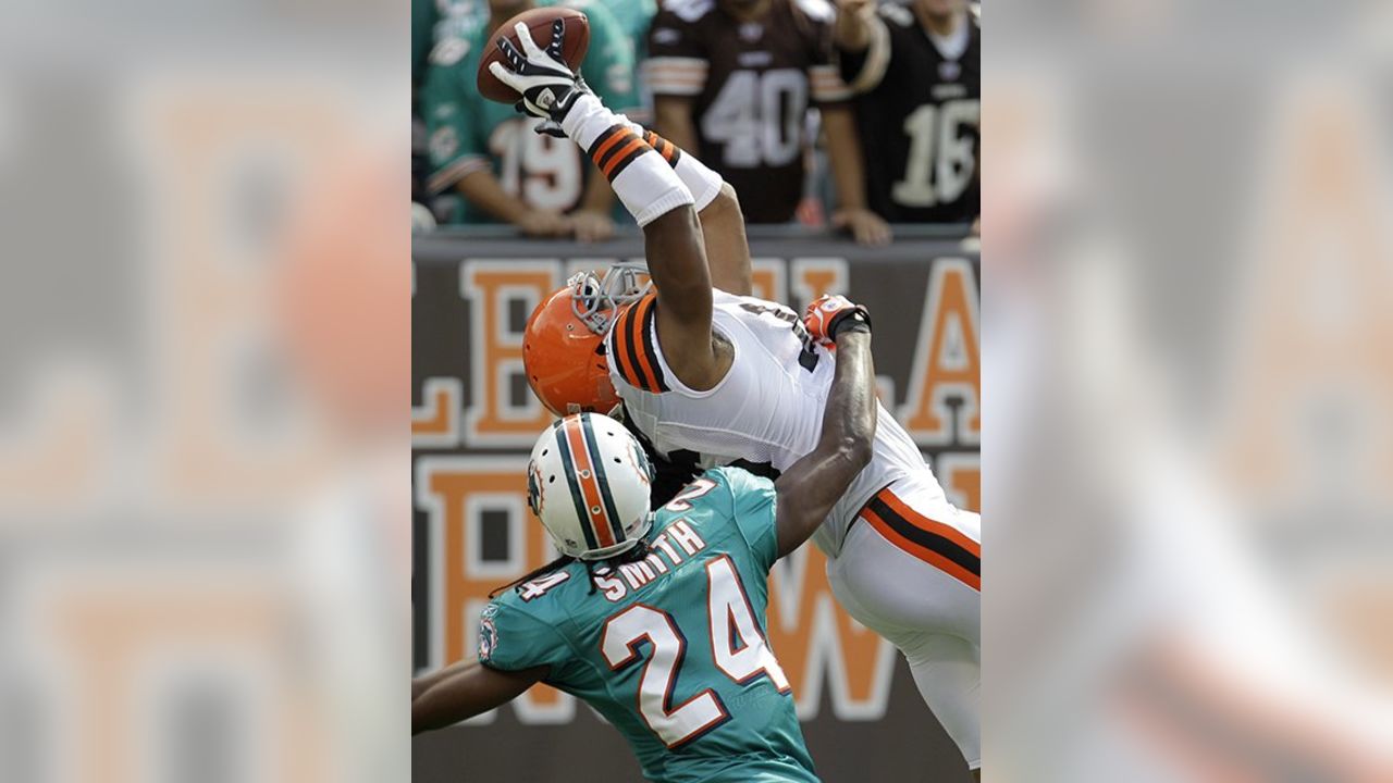 Josh Cribbs thanks Browns fans in video announcing retirement