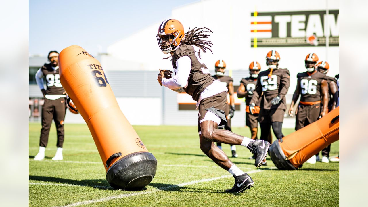 James Hudson III getting advice from Joe Thomas, aims at mastering