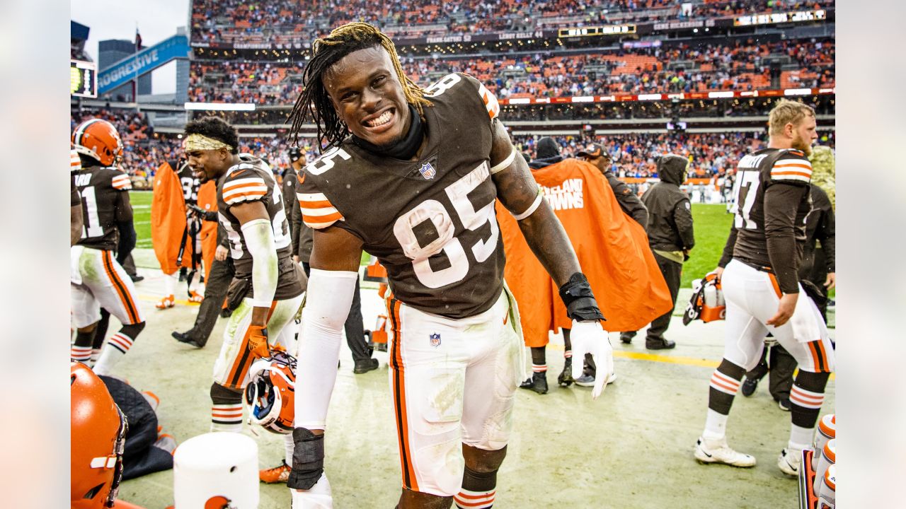 Photos: In Focus - Browns designate TE David Njoku as franchise player