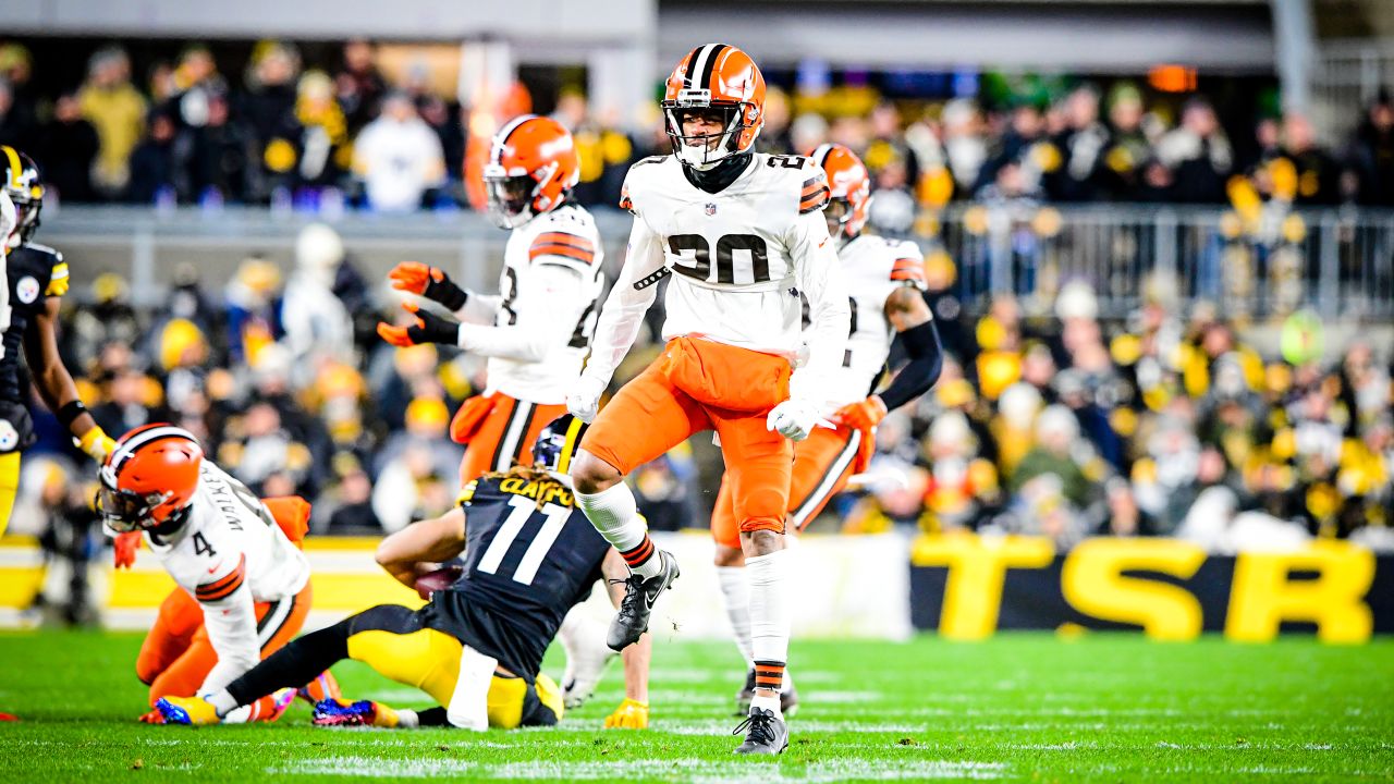 Watch M.J. Stewart intercept Ben Roethlisberger early in the first quarter  on Sunday night 