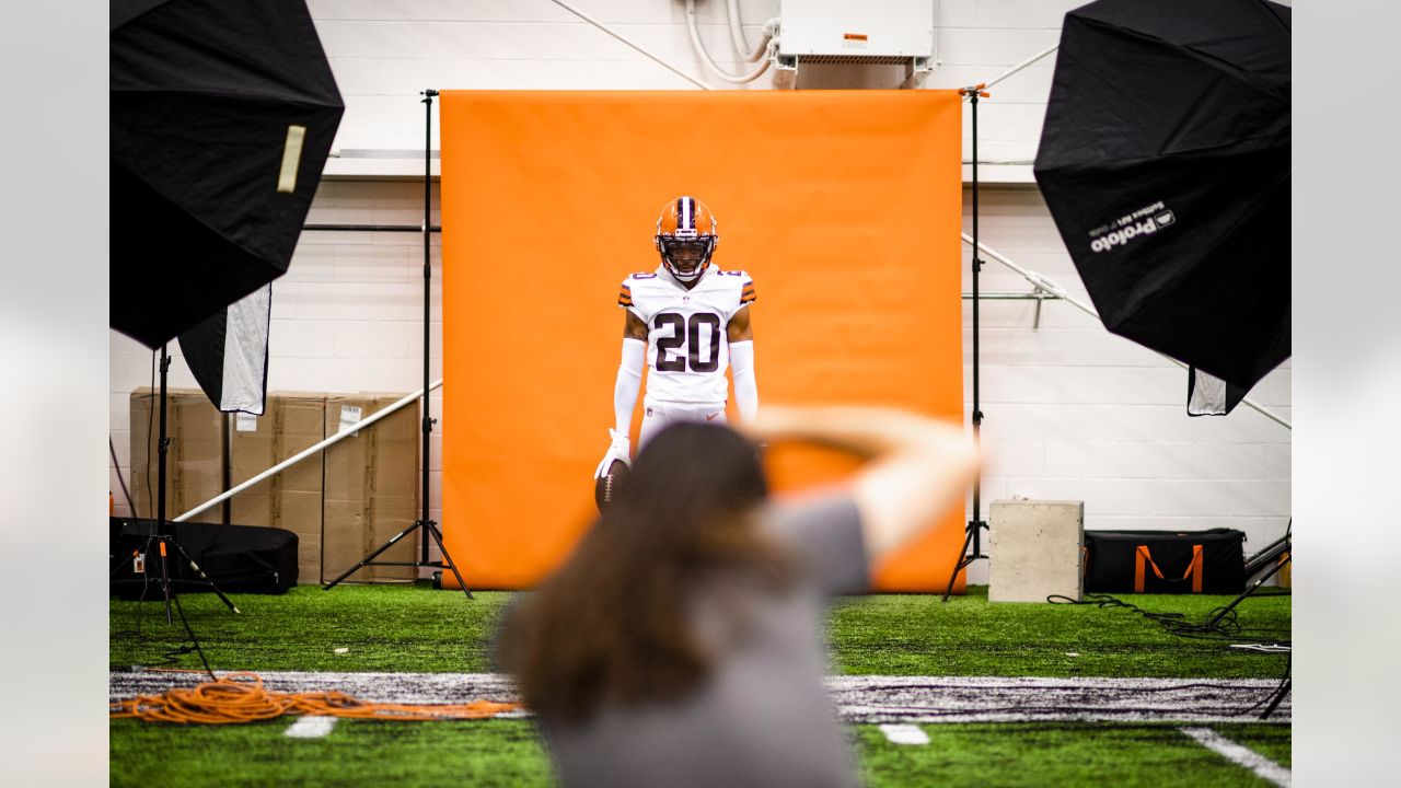 Amari Cooper 'sets the standard' for Browns' young WRs