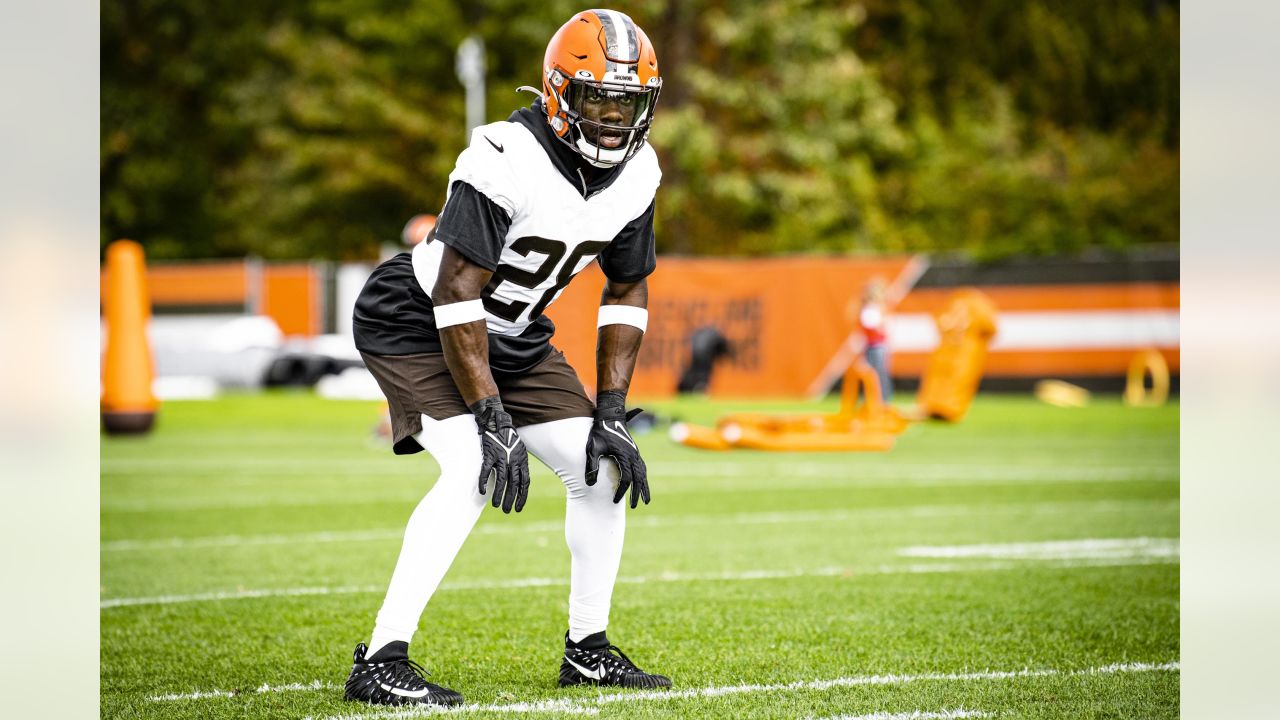 Browns designate LB Jeremiah Owusu-Koramoah for return from IR