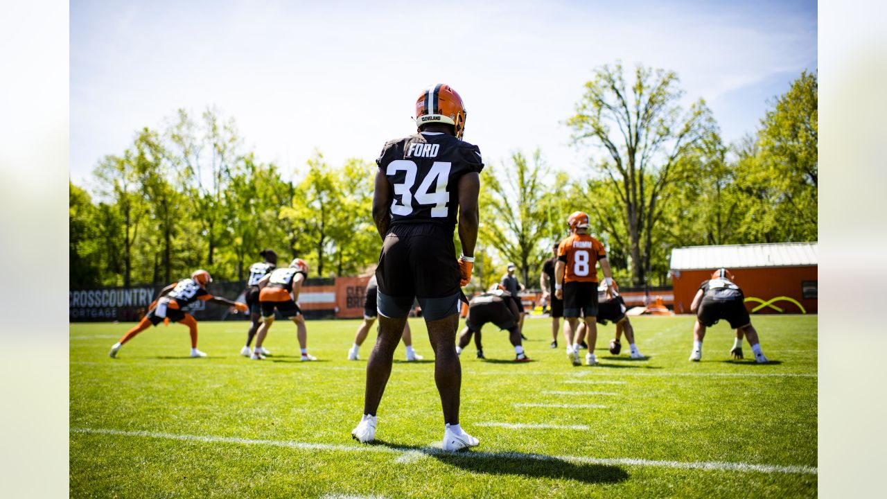 David Bell glad to be back on field at Cleveland Browns training camp