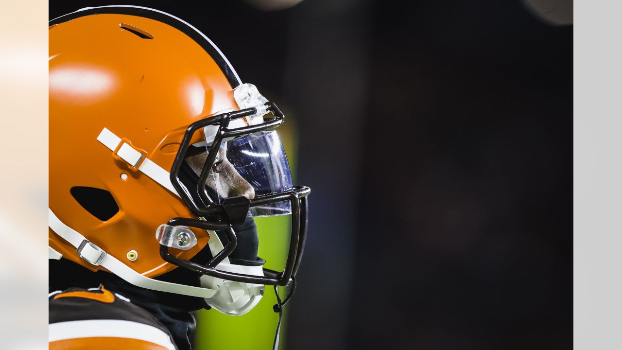 Helmet hits in Steelers-Browns game test NFL's concussion-reduction  strategy