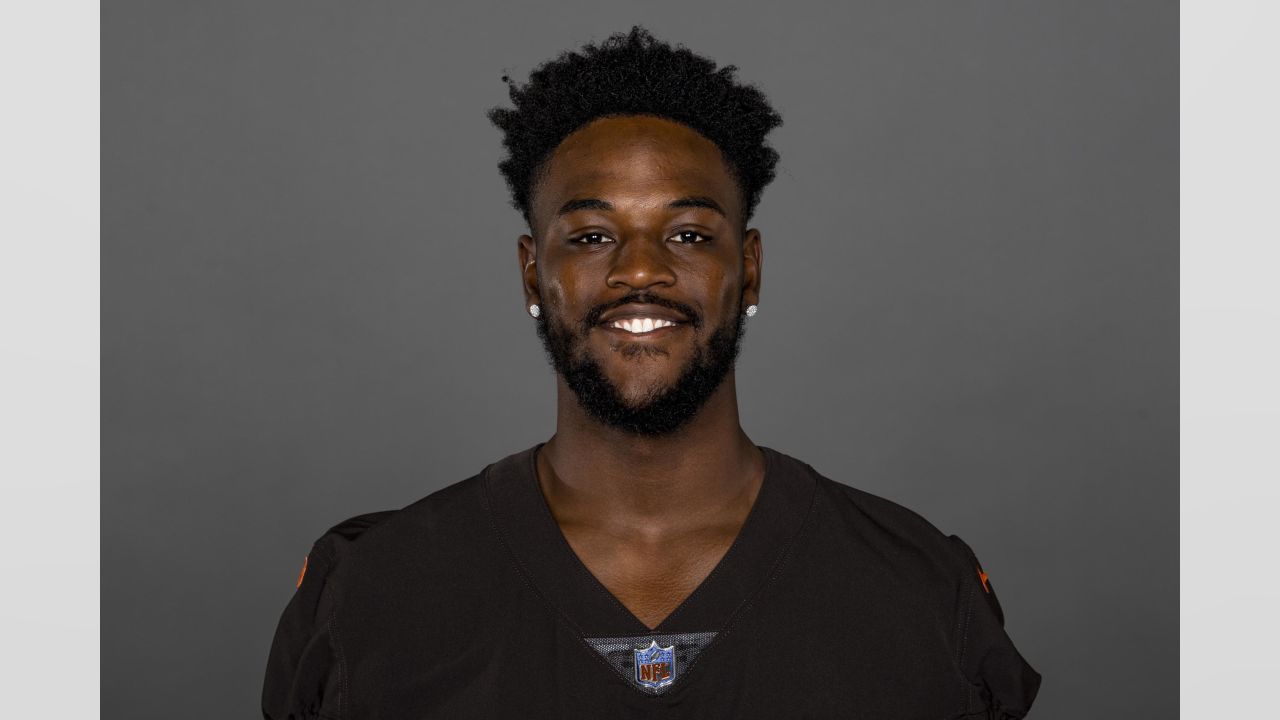 Cleveland Browns receiver David Bell participates in a drill during an NFL  football practice, Friday, May 13, 2022, in Berea, Ohio. (AP Photo/David  Dermer Stock Photo - Alamy