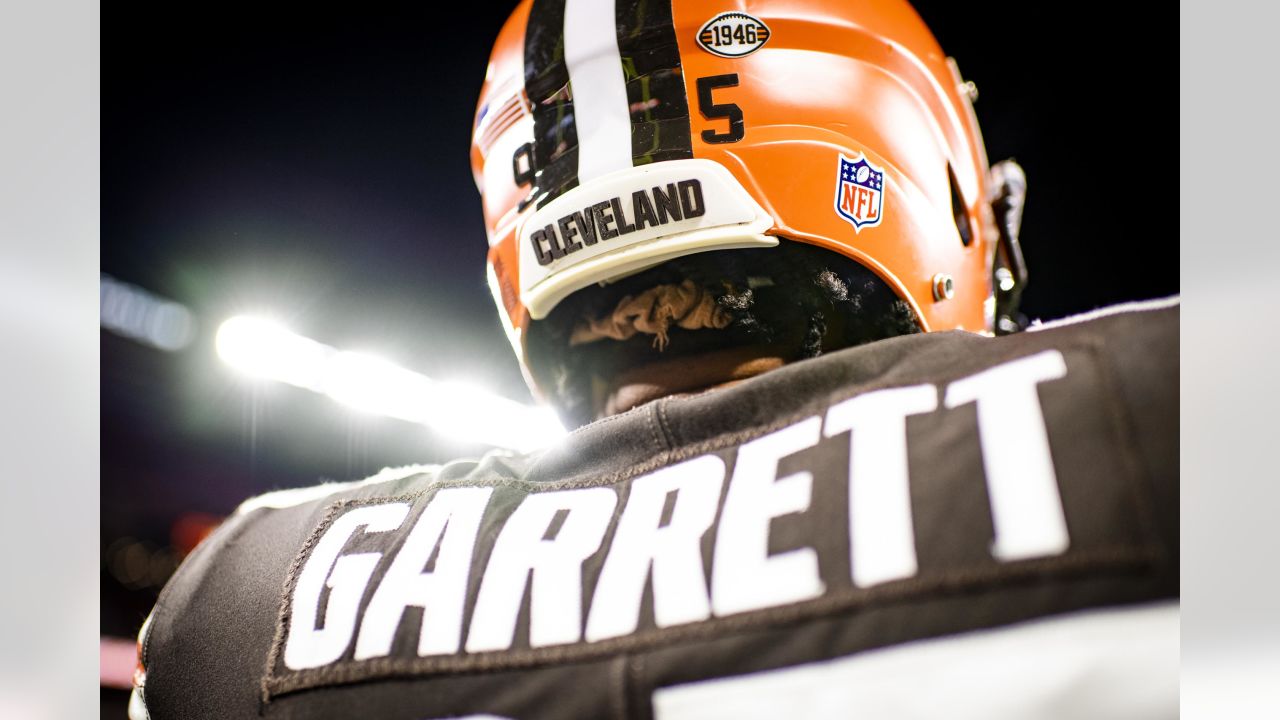 Cleveland Browns offensive tackle Jedrick Wills Jr. takes part in drills  during the NFL football team's training camp, Tuesday, Aug. 9, 2022, in  Berea, Ohio. (AP Photo/Ron Schwane Stock Photo - Alamy