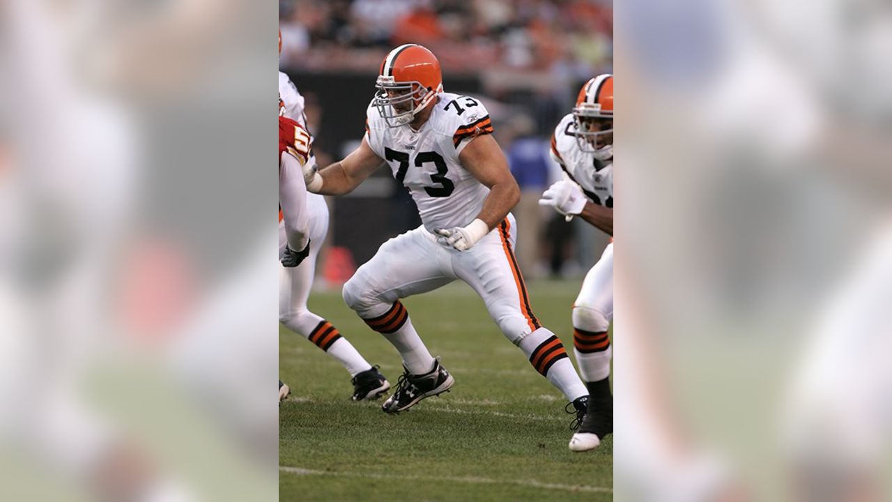 Browns' star tackle Joe Thomas done for season with torn triceps - The  Globe and Mail