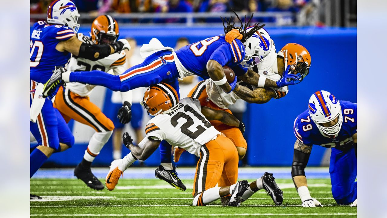Photos: Week 11 - Browns at Bills Game Action