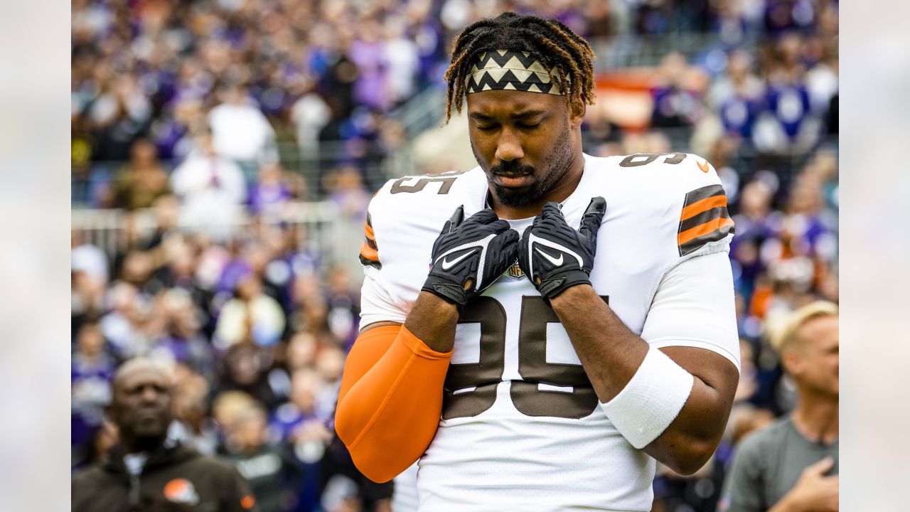 Browns' DE Myles Garrett announces 'retirement' from Pro Bowl - CGTN