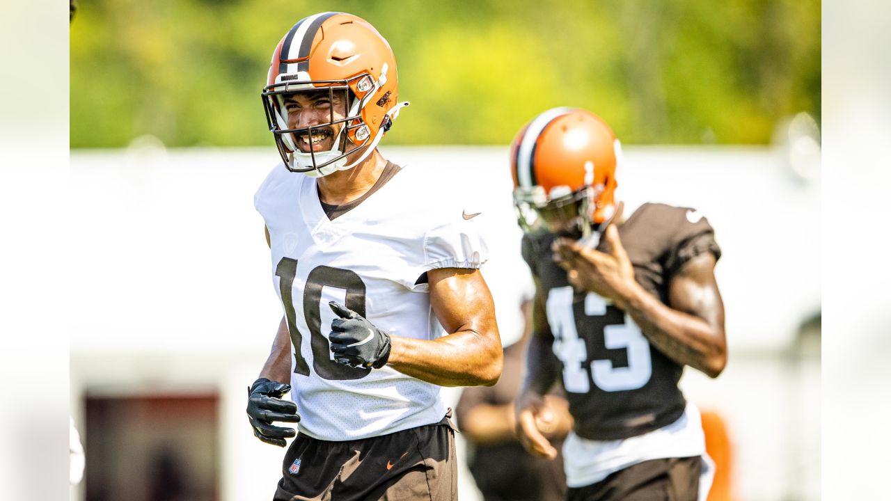 Browns rookie safety Richard LeCounte III is surrounded by veterans willing  to guide him 