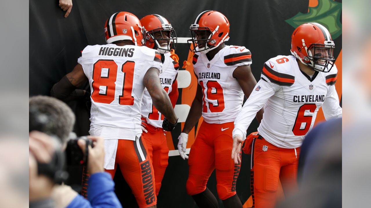 Cleveland Browns wide receiver Rashard Higgins (81) celebrates