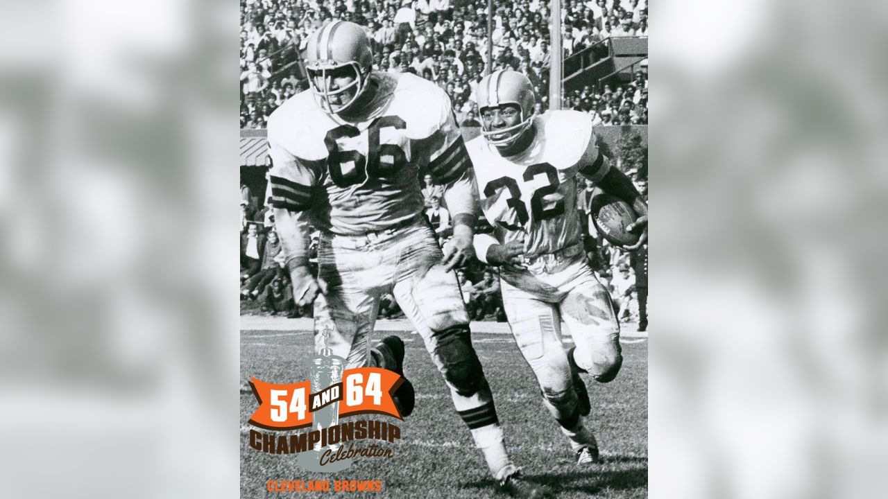 Browns Town 1964: The Cleveland Browns and the 1964 Championship: Pluto,  Terry: 9781886228726: Books 