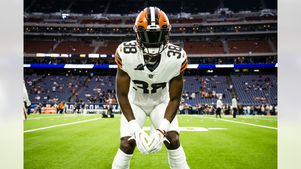 Cleveland Browns cornerback A.J. Green (38) prior to an NFL