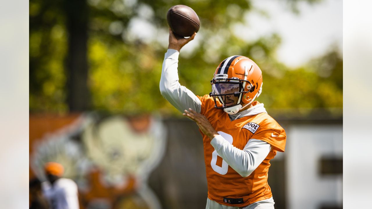 Browns' Myles Garrett practices after foot issue; tackle Jack Conklin is in  concussion protocol Ohio & Great Lakes News - Bally Sports