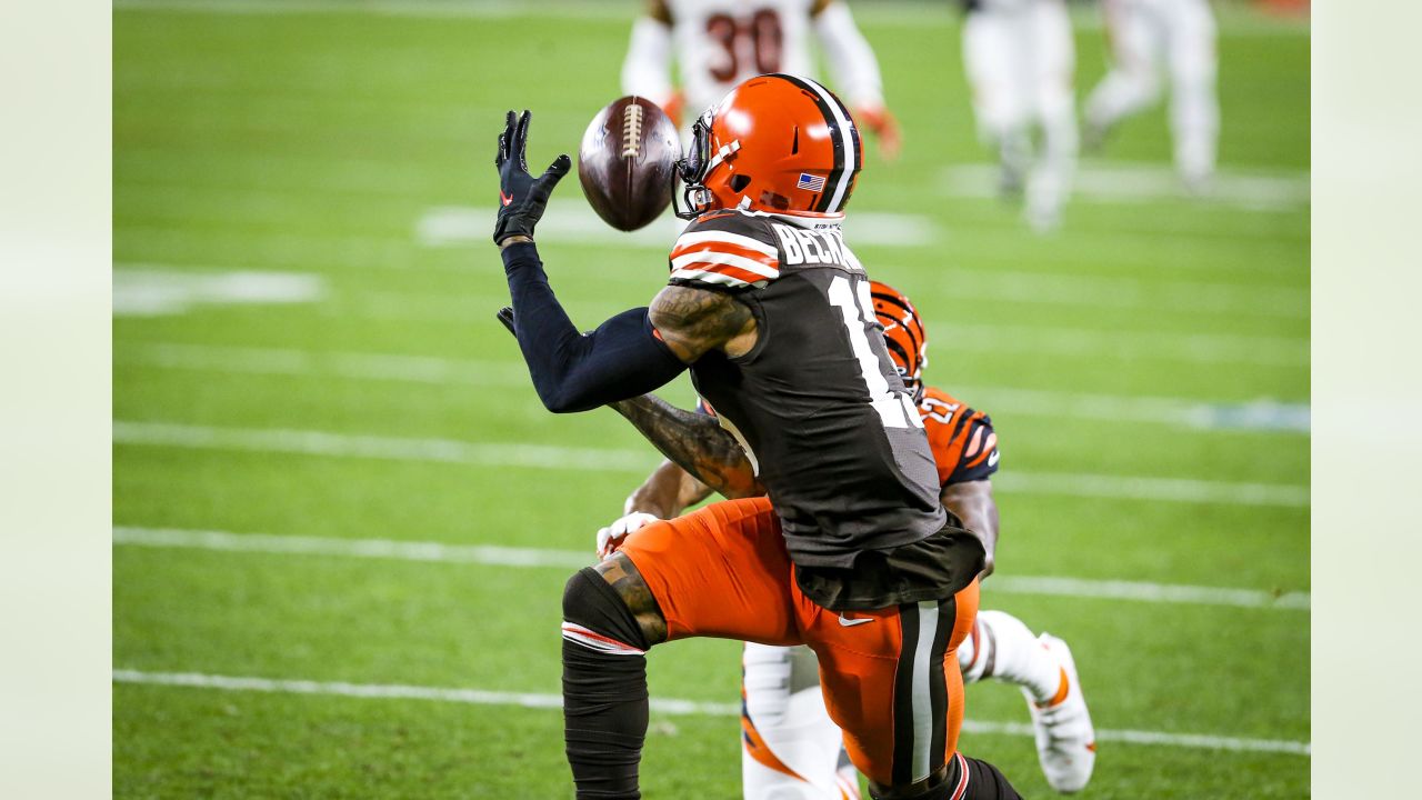 Cincinnati Bengals safety Michael Thomas (31) runs for the play during an  NFL wild-card football game against the Baltimore Ravens on Sunday, Jan.  15, 2023, in Cincinnati. (AP Photo/Emilee Chinn Stock Photo 