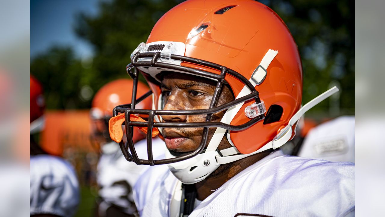 Cleveland Browns' Sione Takitaki from pick-six to COVID list: 'Bummer'