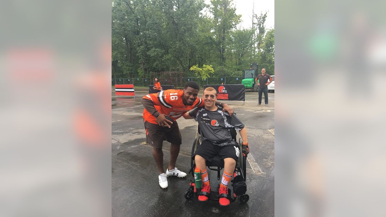 Adapted Football League players learn from the pros, Strongsville